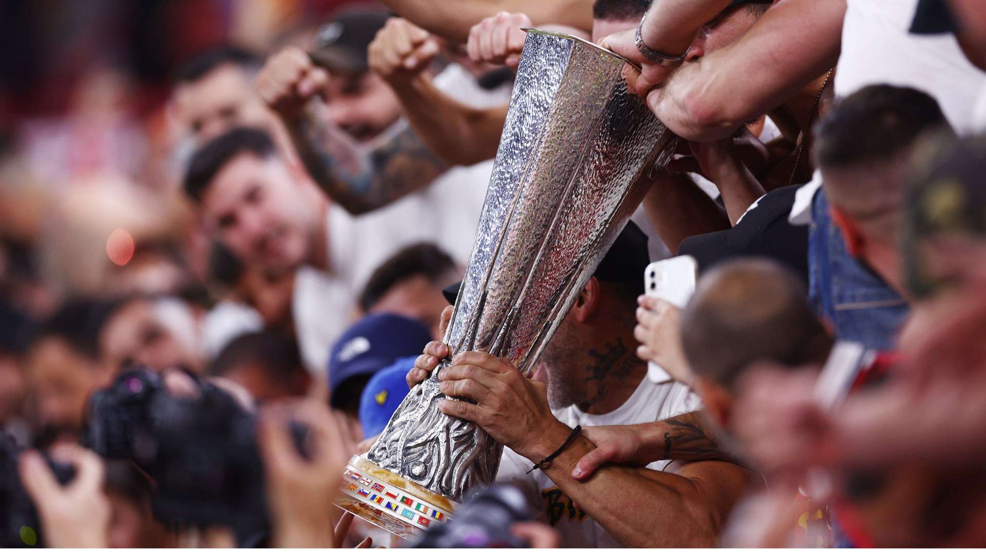 作为年轻球 作为年轻球